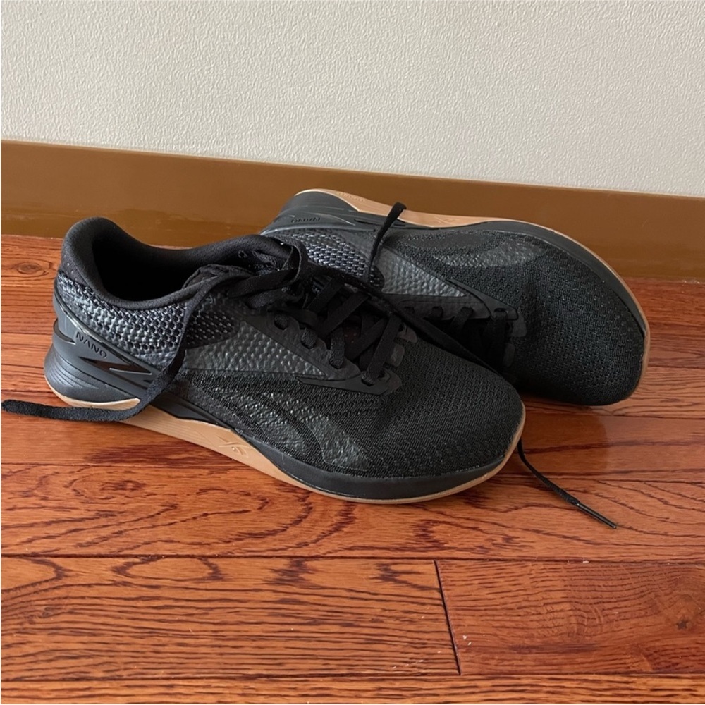 Reebok Men's Black and Tan Athletic Shoes